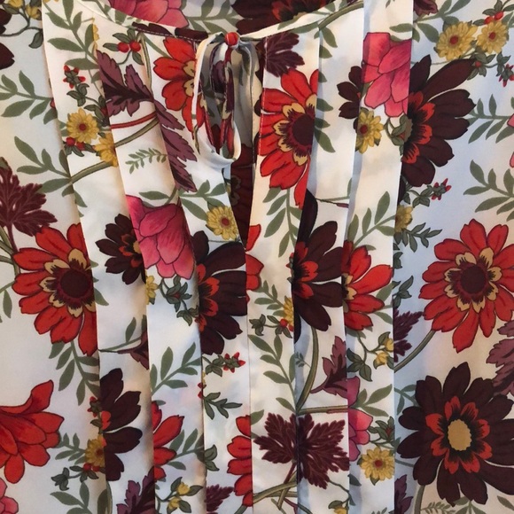 Flower blouse - Picture 5 of 5